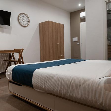 Suite 18 Luxury Apartments Bari Buitenkant foto