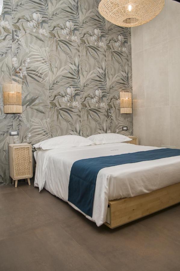 Suite 18 Luxury Apartments Bari Buitenkant foto
