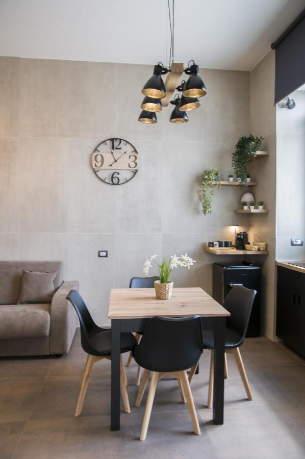 Suite 18 Luxury Apartments Bari Buitenkant foto