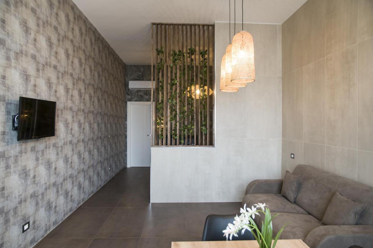 Suite 18 Luxury Apartments Bari Buitenkant foto