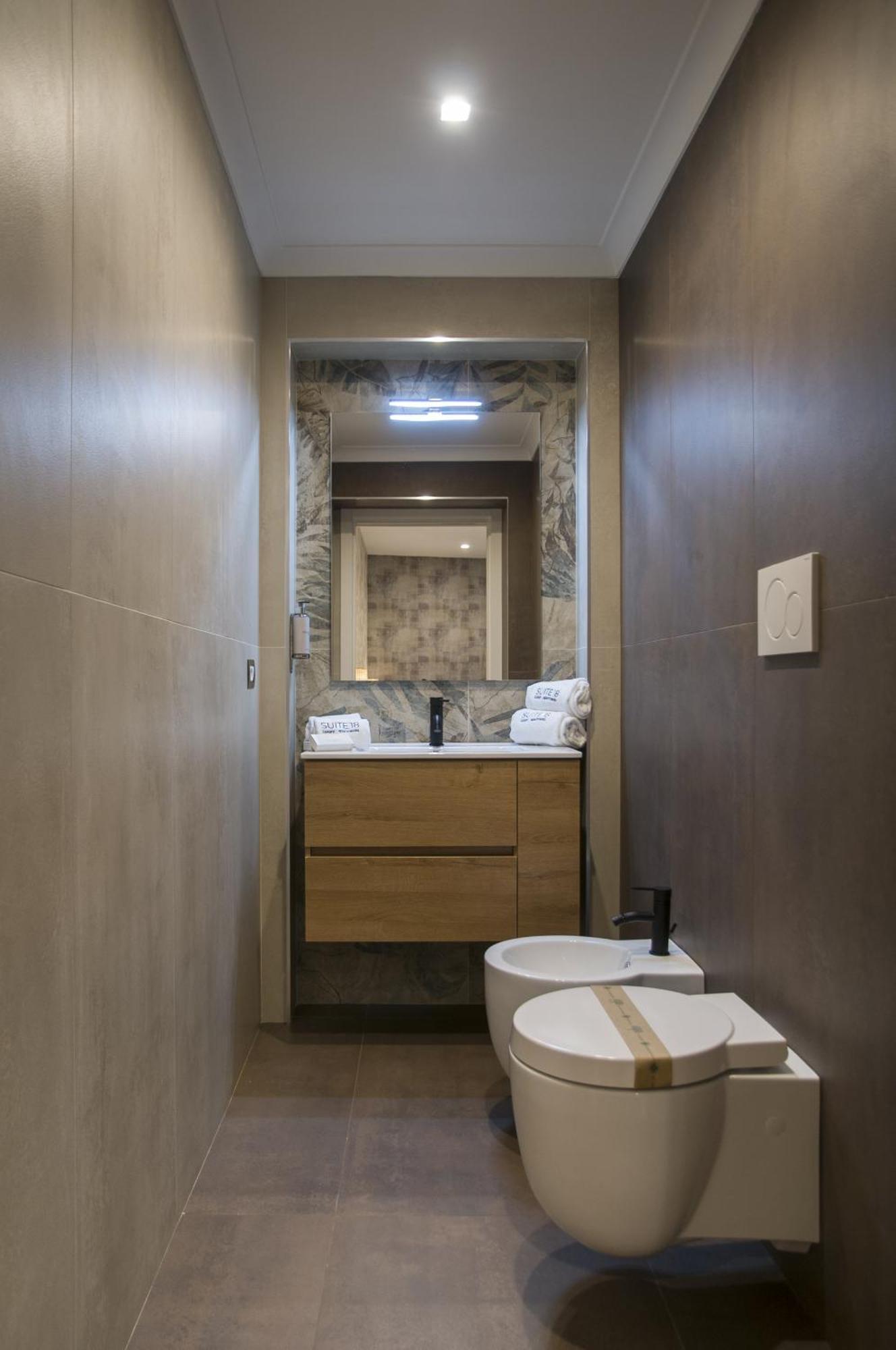 Suite 18 Luxury Apartments Bari Buitenkant foto