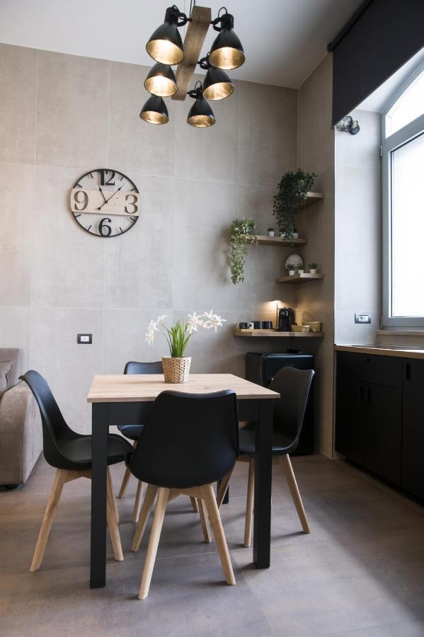 Suite 18 Luxury Apartments Bari Buitenkant foto