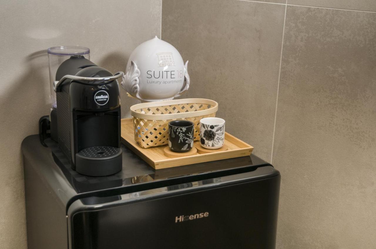 Suite 18 Luxury Apartments Bari Buitenkant foto