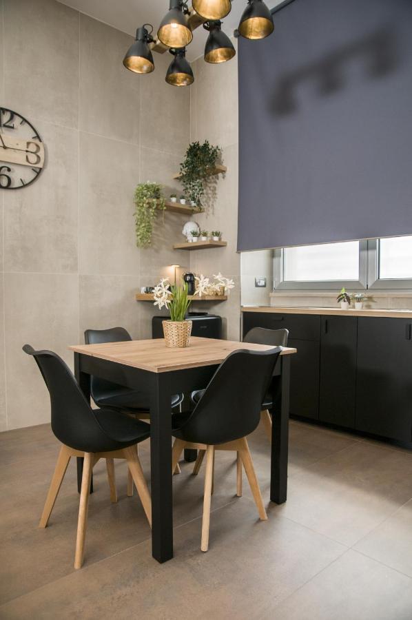 Suite 18 Luxury Apartments Bari Buitenkant foto