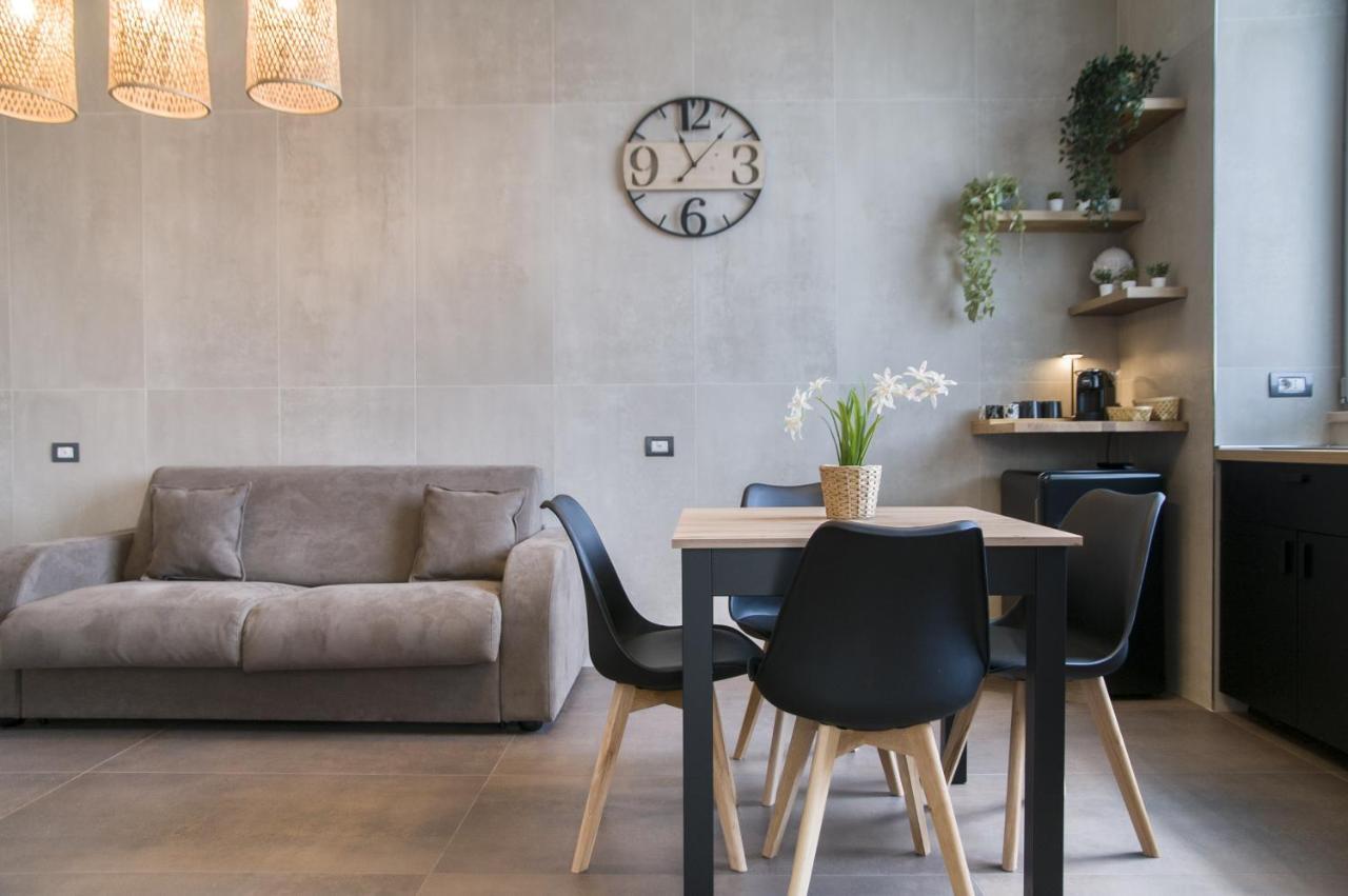 Suite 18 Luxury Apartments Bari Buitenkant foto