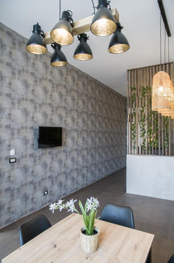 Suite 18 Luxury Apartments Bari Buitenkant foto