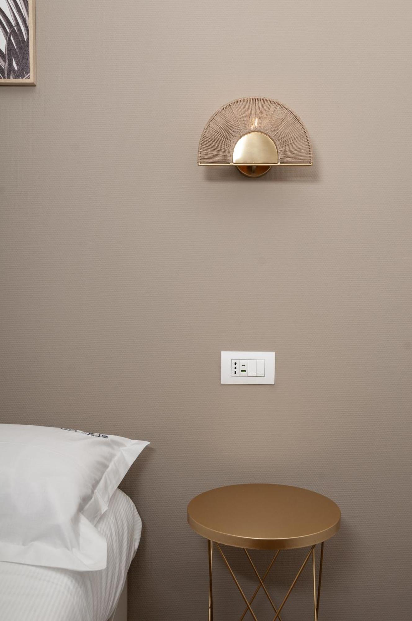 Suite 18 Luxury Apartments Bari Buitenkant foto