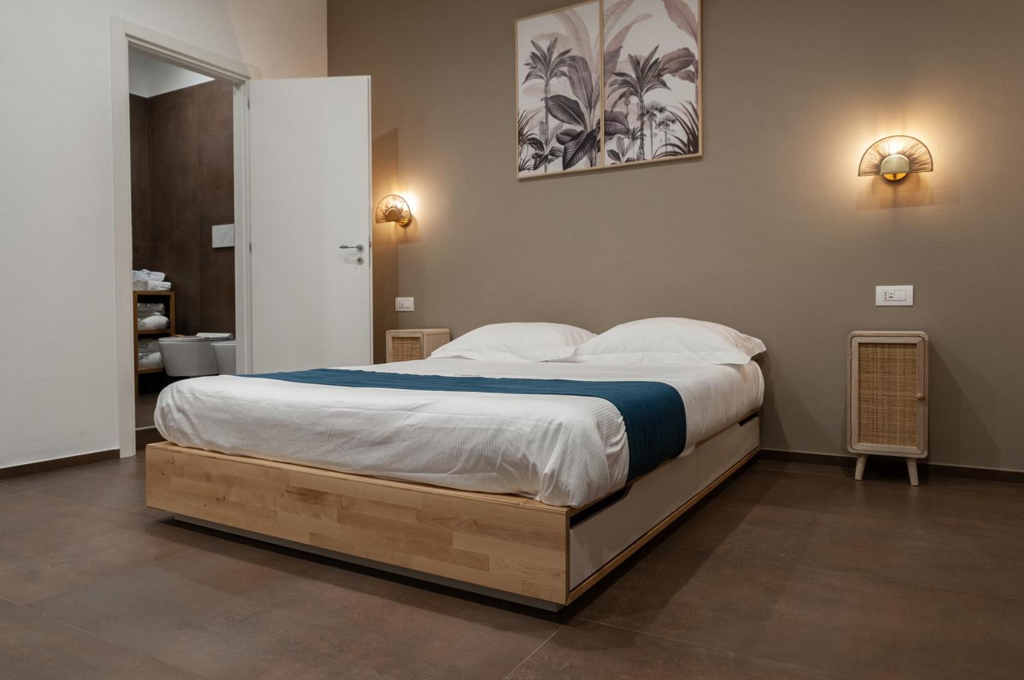 Suite 18 Luxury Apartments Bari Buitenkant foto
