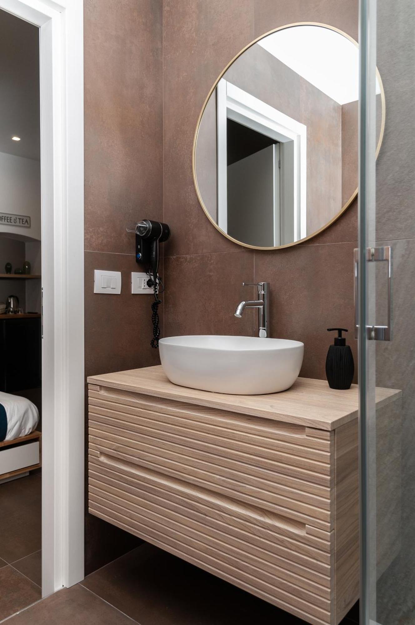 Suite 18 Luxury Apartments Bari Buitenkant foto