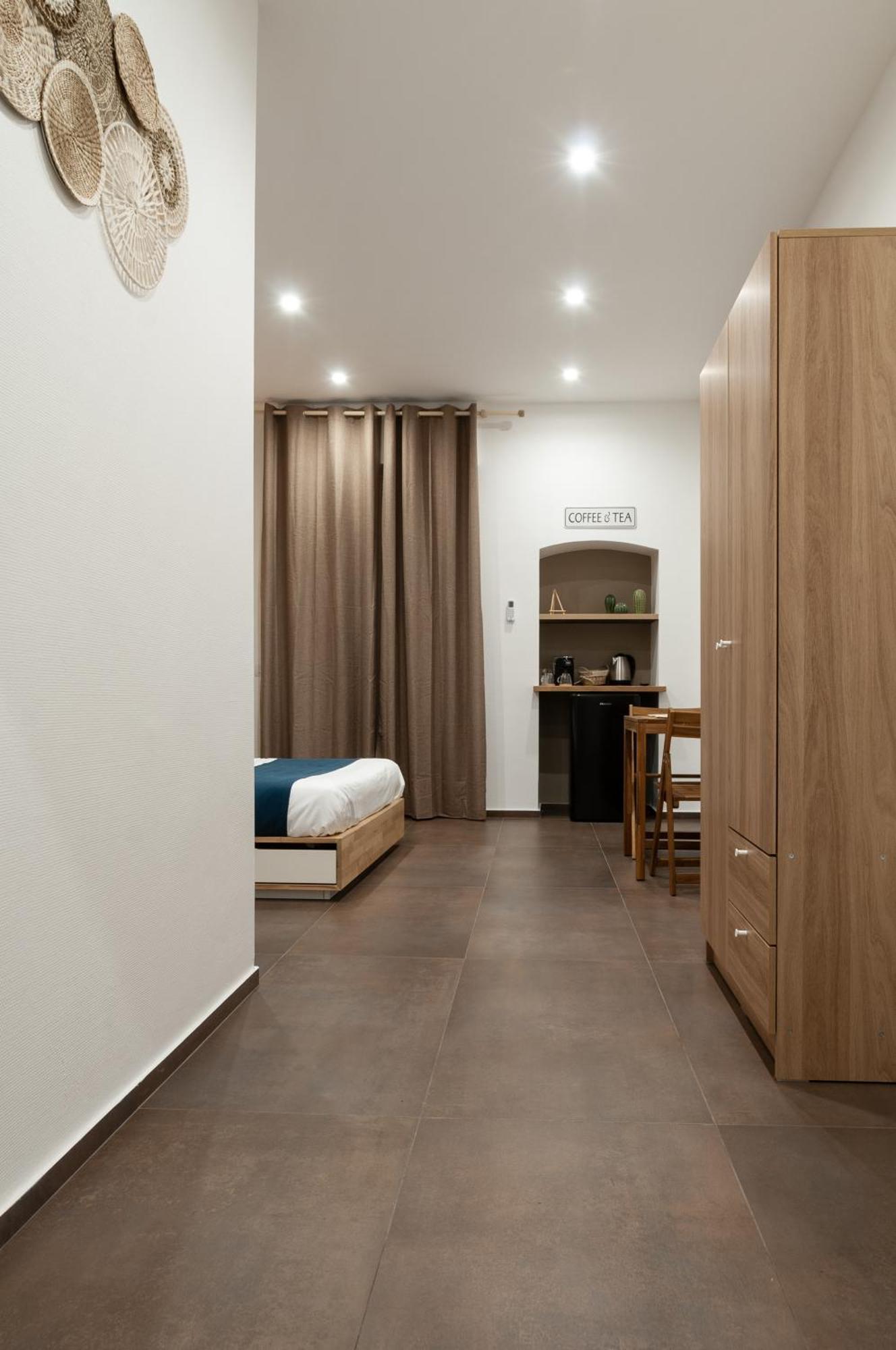 Suite 18 Luxury Apartments Bari Buitenkant foto