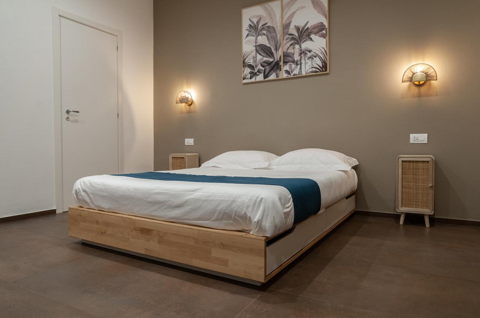 Suite 18 Luxury Apartments Bari Buitenkant foto